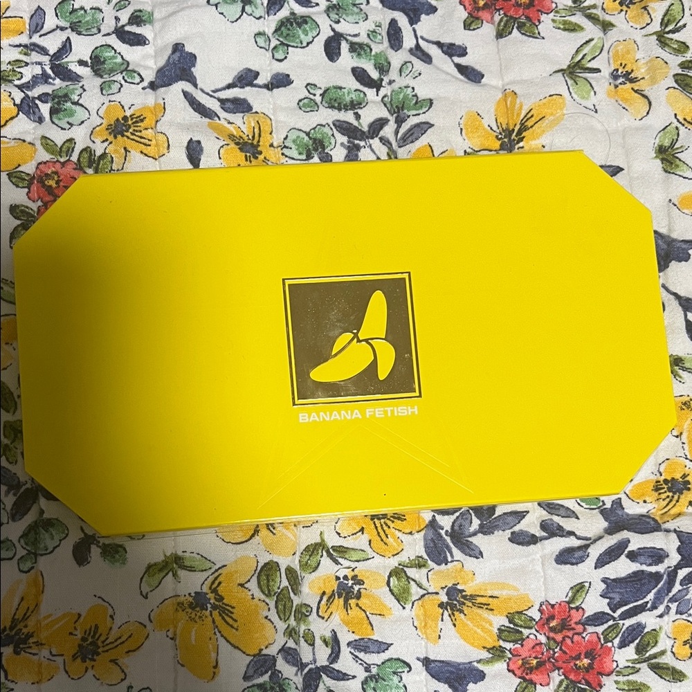 Banana Fetish Yellow Box